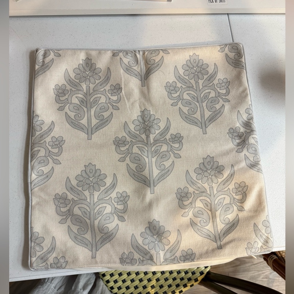 Floral Patterned Pillow Cover Set of 2